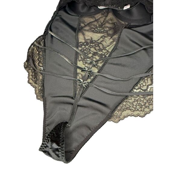 Victoria’s Secret Women’s Medium Black Velvet Very Sexy Wicked Teddy Lingerie - Picture 8 of 11